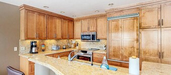 Stellar Views- Easy Trail and Lift Access-3 Bed/Bath Townhome-Free Transportation