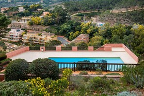 Pool - Apartment 'Mas De La Mer T2 Mezzanine' with Air Conditioning (THEOULE SUR MER)