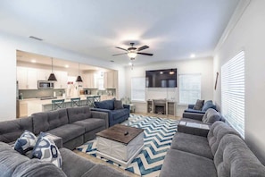TV, fireplace