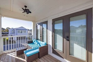 Property grounds - Sleeps 16 - GAME ROOM, POOL, Perfect for Families (Orange Beach)