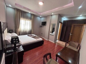 Standard Double Room | Desk, laptop workspace, soundproofing, free WiFi - Afro Legacy Hotel (Addis Ababa)