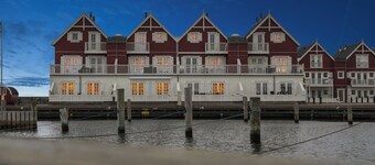 Lovely holiday home with harbor view