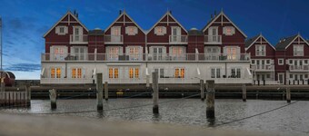 Lovely holiday home with harbor view
