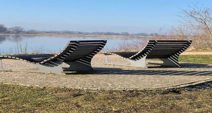 Riverside Retreat with Comfort