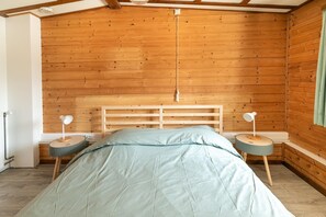 4 bedrooms, travel cot, free WiFi