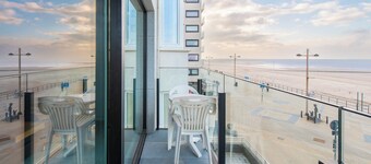 Apartment in Middelkerke with Sea View