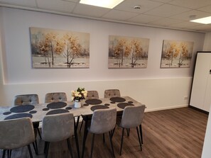 Dining - For families, vacationers & trade fair visitors. Close to Halle Münsterland & Preußenstadion (Münster)