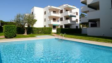 Apartament clàssic, 2 dormitoris | Piscina | Piscina a l'aire lliure