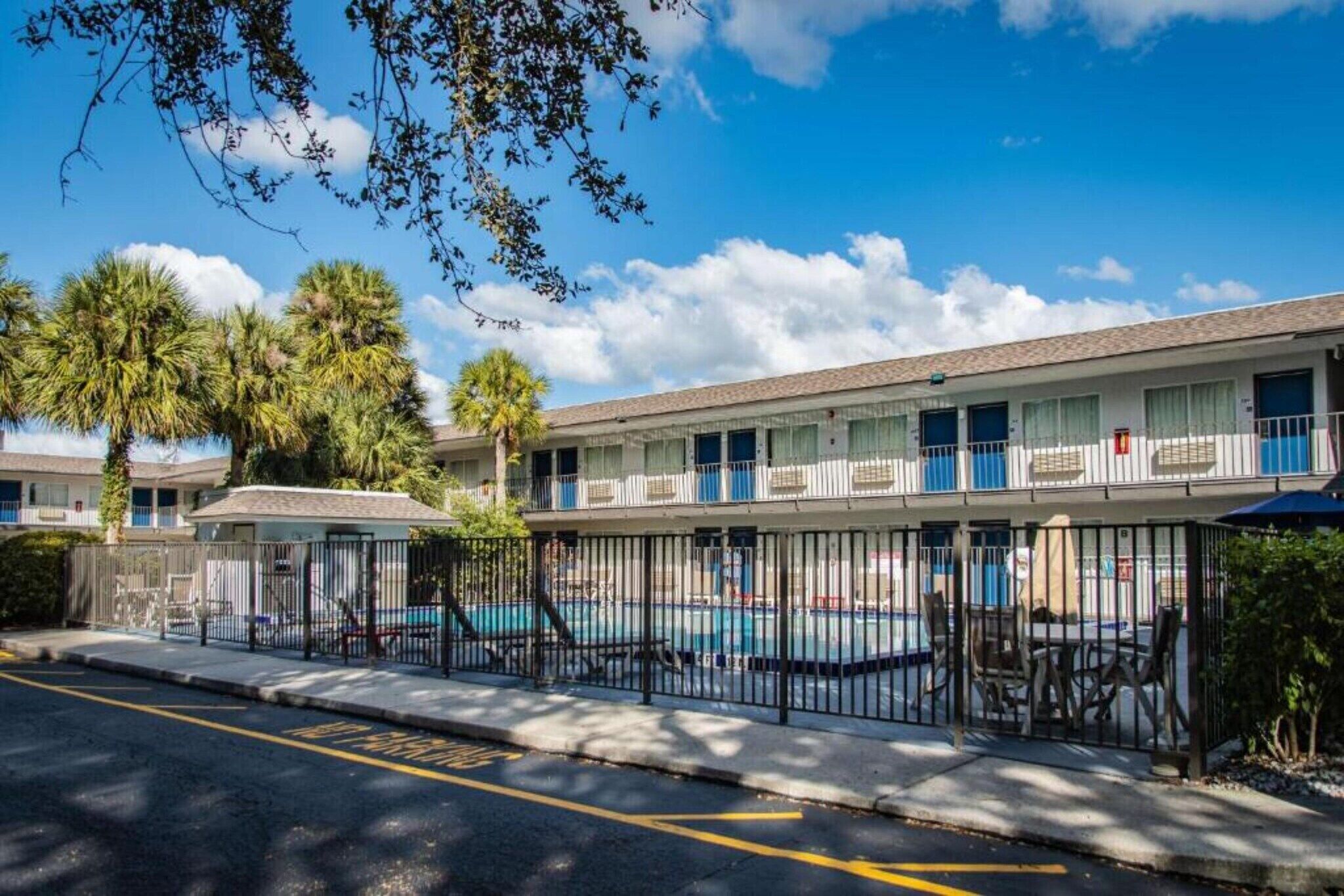 Extérieur maison de vacances [été]
