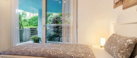1 quarto, Wi-Fi de cortesia, roupa de cama