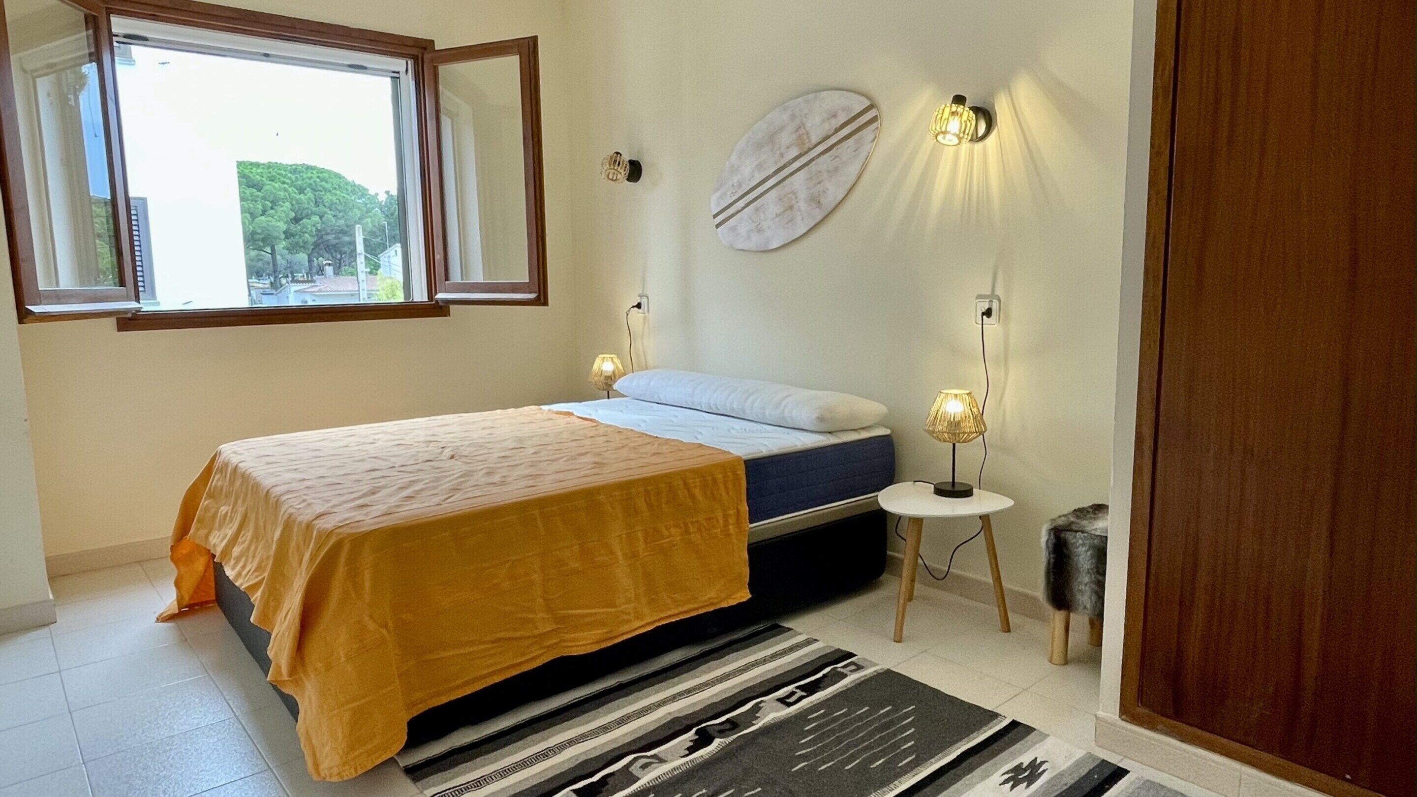 Leilighet – deluxe, 2 soverom | 23 soverom, individuelt innredet og strykejern/-brett