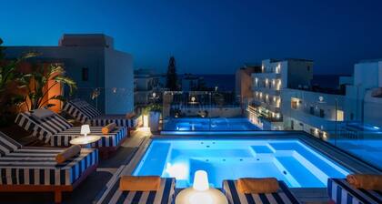 Central Spot! 3BR + Rooftop Pool & Chill Vibes