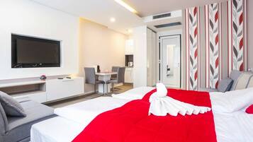 Bügeleisen/Bügelbrett, WLAN, Bettwäsche