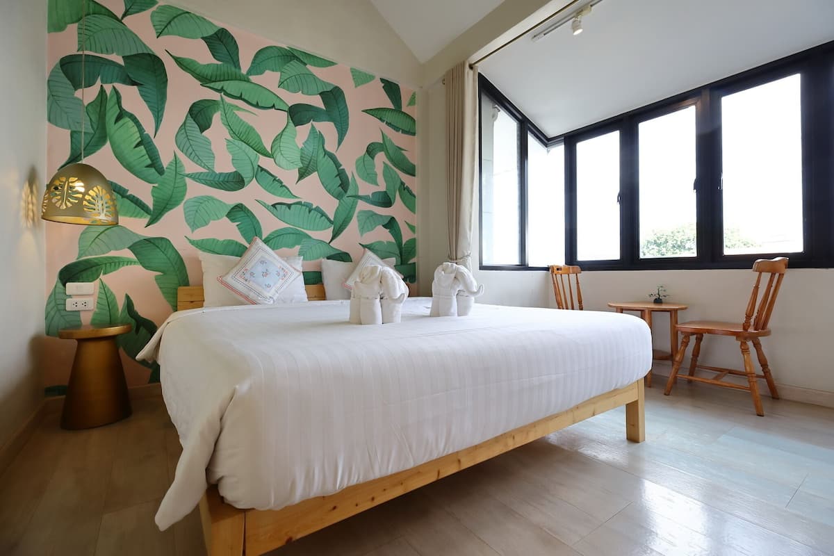 Standard Double Room, 1 Queen Bed, Non Smoking, City View | Free minibar, blackout drapes, iron/ironing board, free WiFi