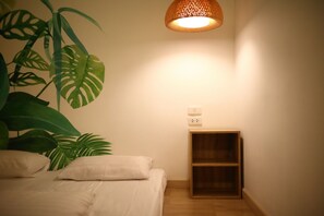 Basic Twin Room, Non Smoking, Mezzanine
