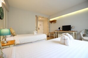 Triple Room, 2 Single Beds, Non Smoking