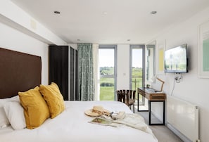 2 slaapkamers, een strijkplank/strijkijzer, wifi, beddengoed