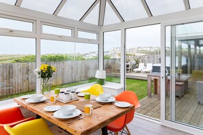 Dining - Mermaid Gaze is the perfect coastal retreat for families or couples (Newquay)