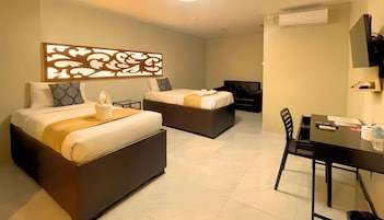 Standard Room, 2 Twin Beds | 1 bedroom, desk, laptop workspace, free WiFi