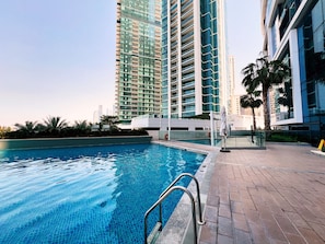 Apartment, Smoking - 2BR Beachfront Apt w Ain Dubai Views at JBR (Dubai)