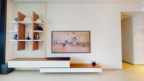 Apartment, Smoking