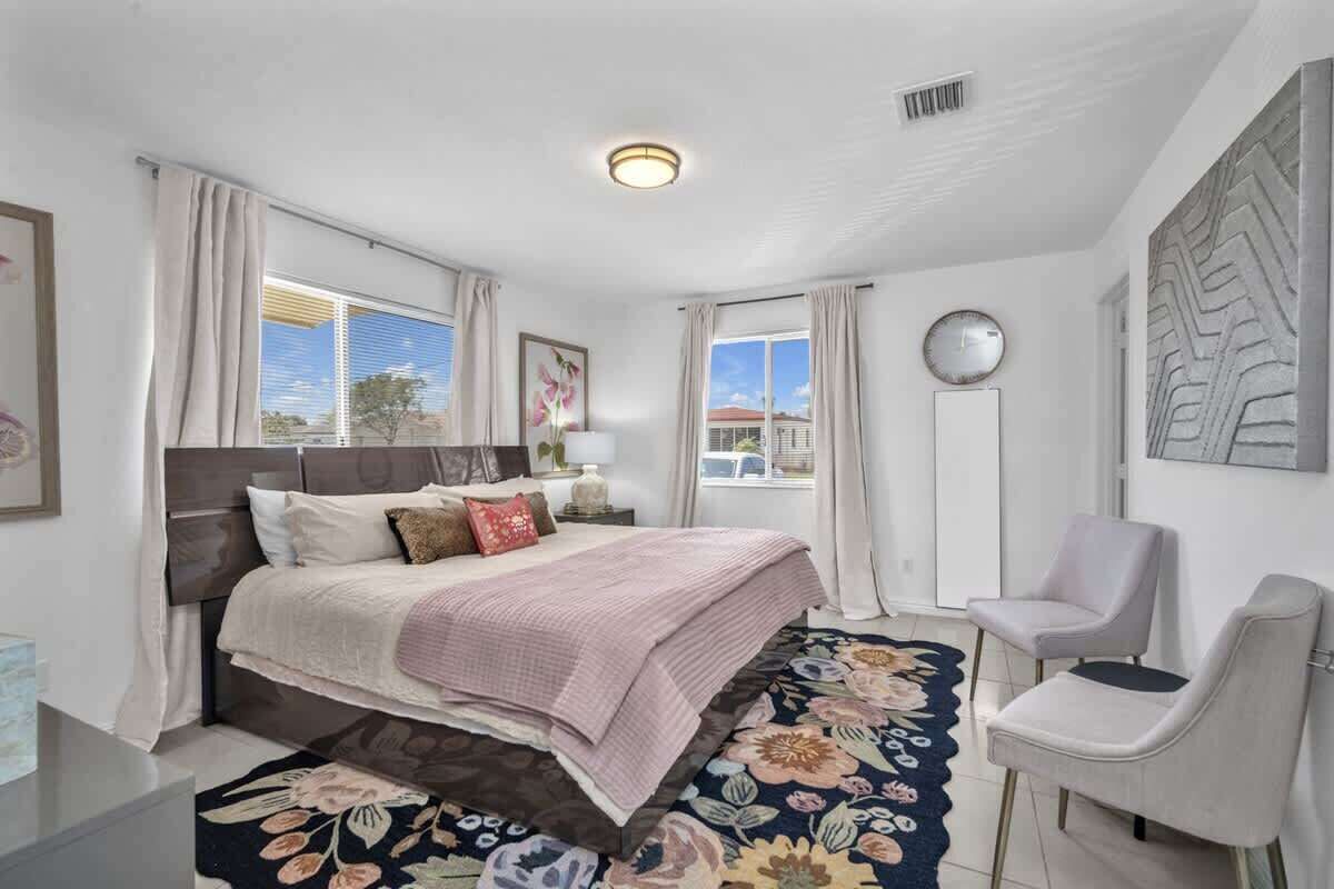 3 soverom, skrivebord, strykejern/-brett og wi-fi