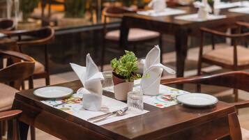 Daily buffet breakfast (INR 490 per person)