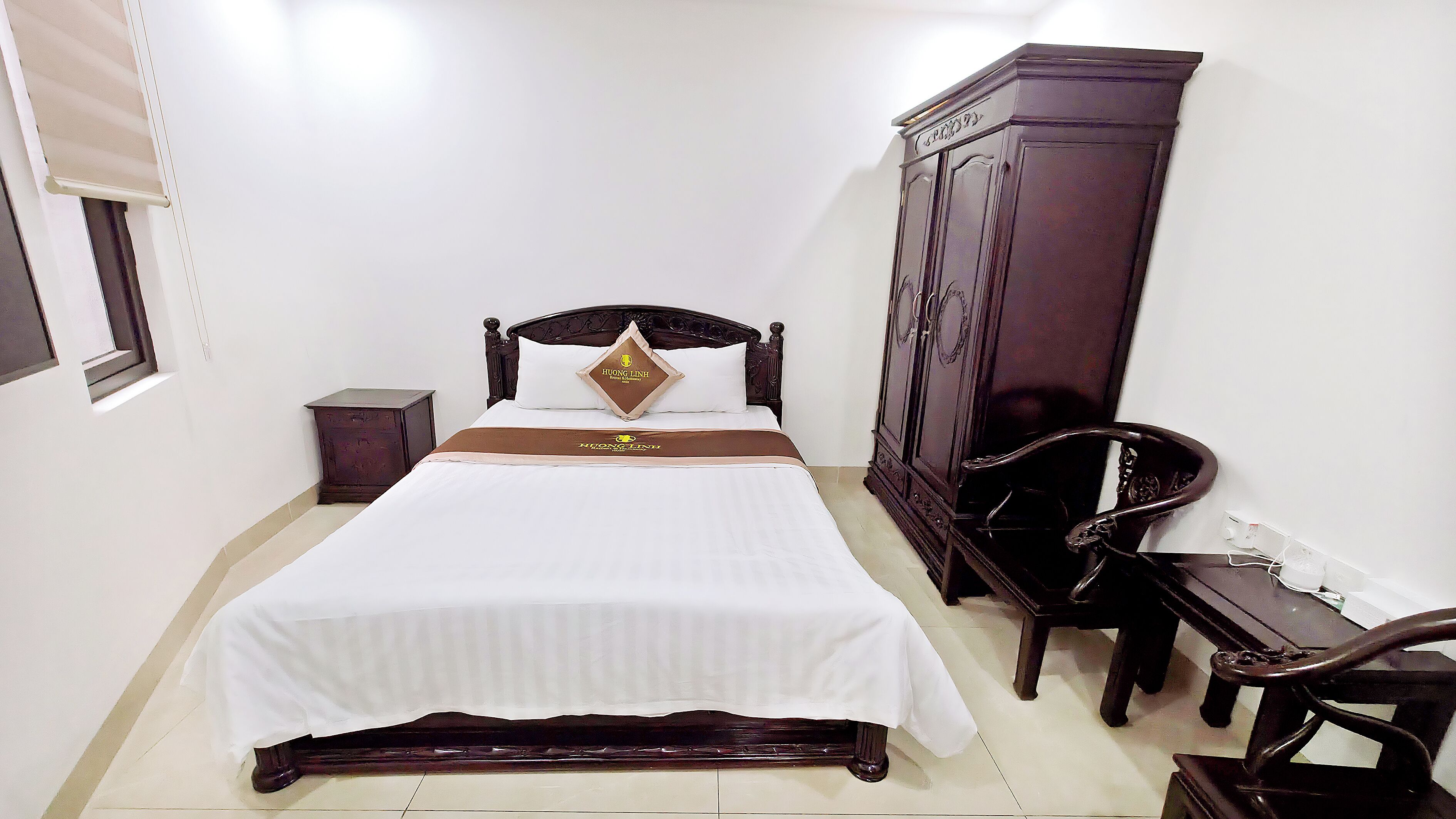 20 bedrooms, free WiFi