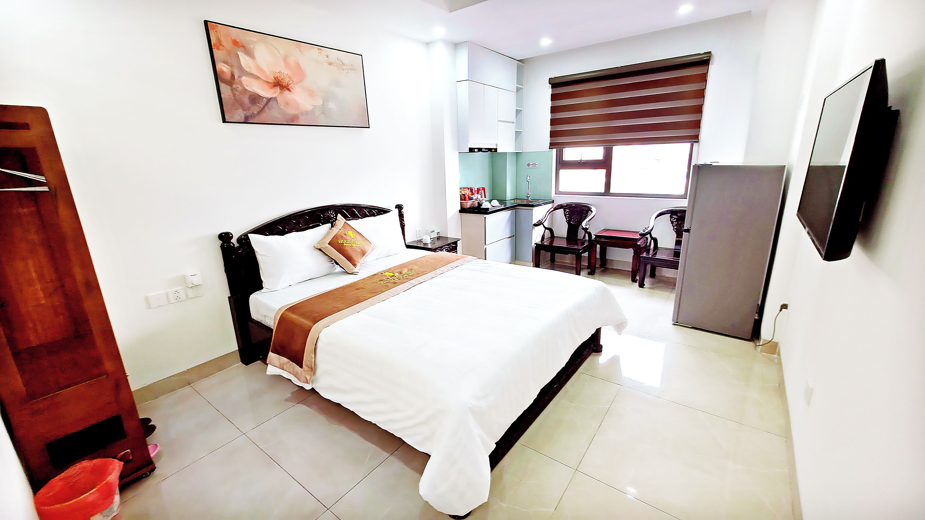 20 bedrooms, free WiFi