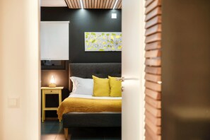 1 soverom, safe på rommet, strykejern/-brett og wi-fi (inkludert)