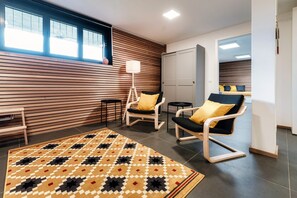 Interior - Between the hills bordering Italy (Modern Flat) (Vacallo)