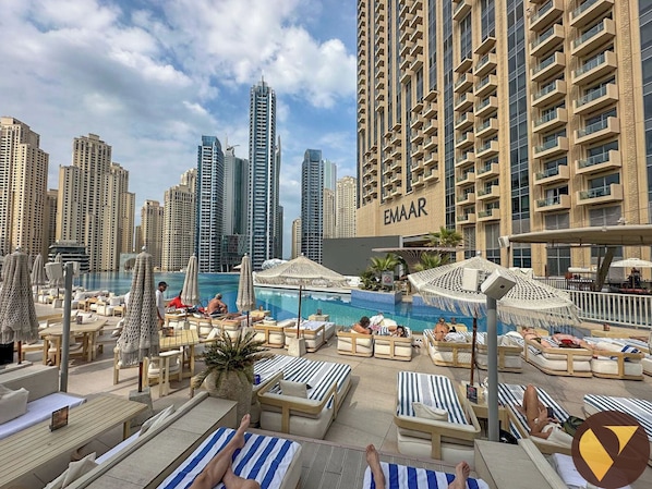 Outdoor pool - JW Marriott 26th Floor Marina Mall Acces (Dubai)