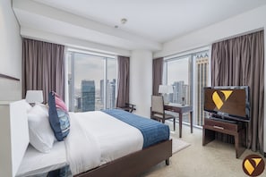 Luxury Apartment, City View | 1 bedroom, laptop workspace, free WiFi - JW Marriott 26th Floor Marina Mall Acces (Dubai)