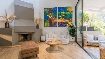 6 bedrooms