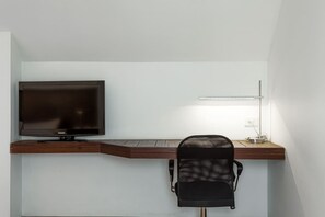 아파트, 흡연 | 1 개의 침실