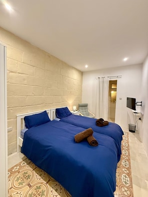 2 多间卧室、熨斗/熨衣板、WiFi、床单