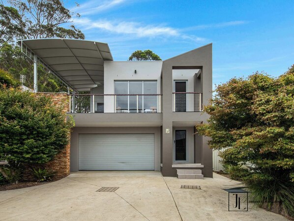 Exterior - Pet-Friendly, WiFi, Steps to Beach | The Sandcastle| (Long Beach)