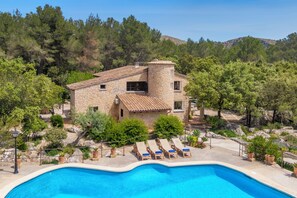 Pool - Villa Montana - Impressive garden (Illes Balears)