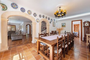 Dining - Villa D'Arbres - Stunning mountain views (Illes Balears)