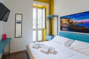 5 bedrooms, desk, iron/ironing board, WiFi