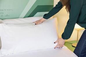7 bedrooms, iron/ironing board, WiFi, bed sheets