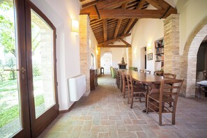 Dining - Elegant country house with private pool for families and large groups of friends (Loro Piceno)