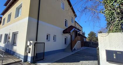 Guest apartment "Vinothek im Piestingtal" - 1 to 6 persons - 5mn from the A2