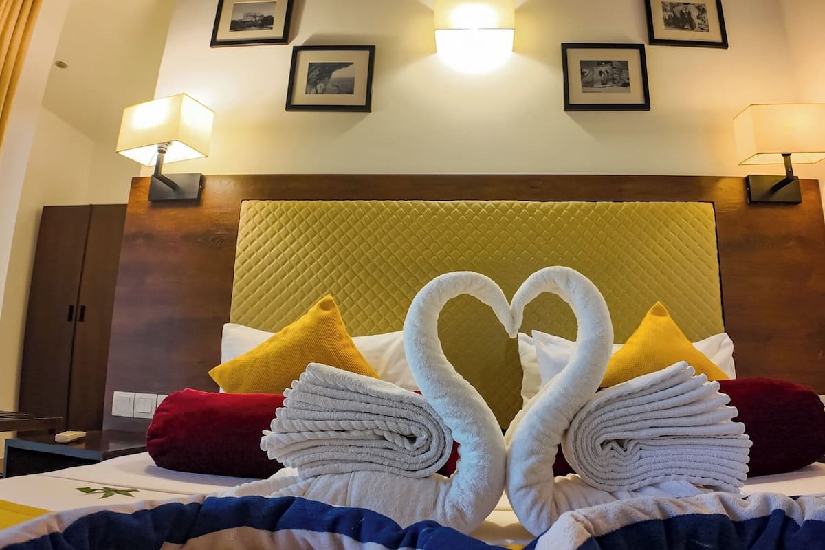 1 dormitori, roba de llit hipoal·lergògena, minibar i escriptori