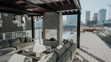Departamento de lujo, vista a la ciudad | Terraza o patio