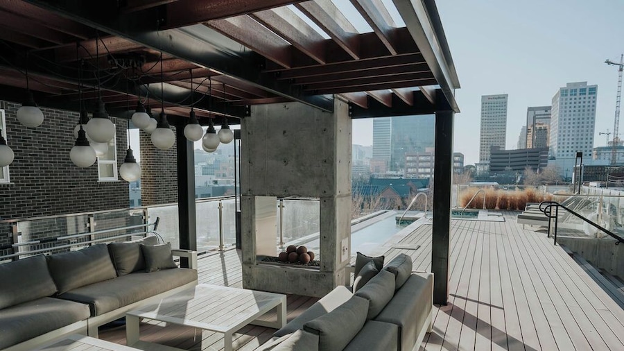 NEW Downtown SLC Apt l KING Bed l City View