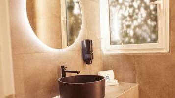 Superior Apartment, City View | Bathroom