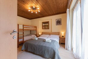 8 quartos, Wi-Fi, roupa de cama