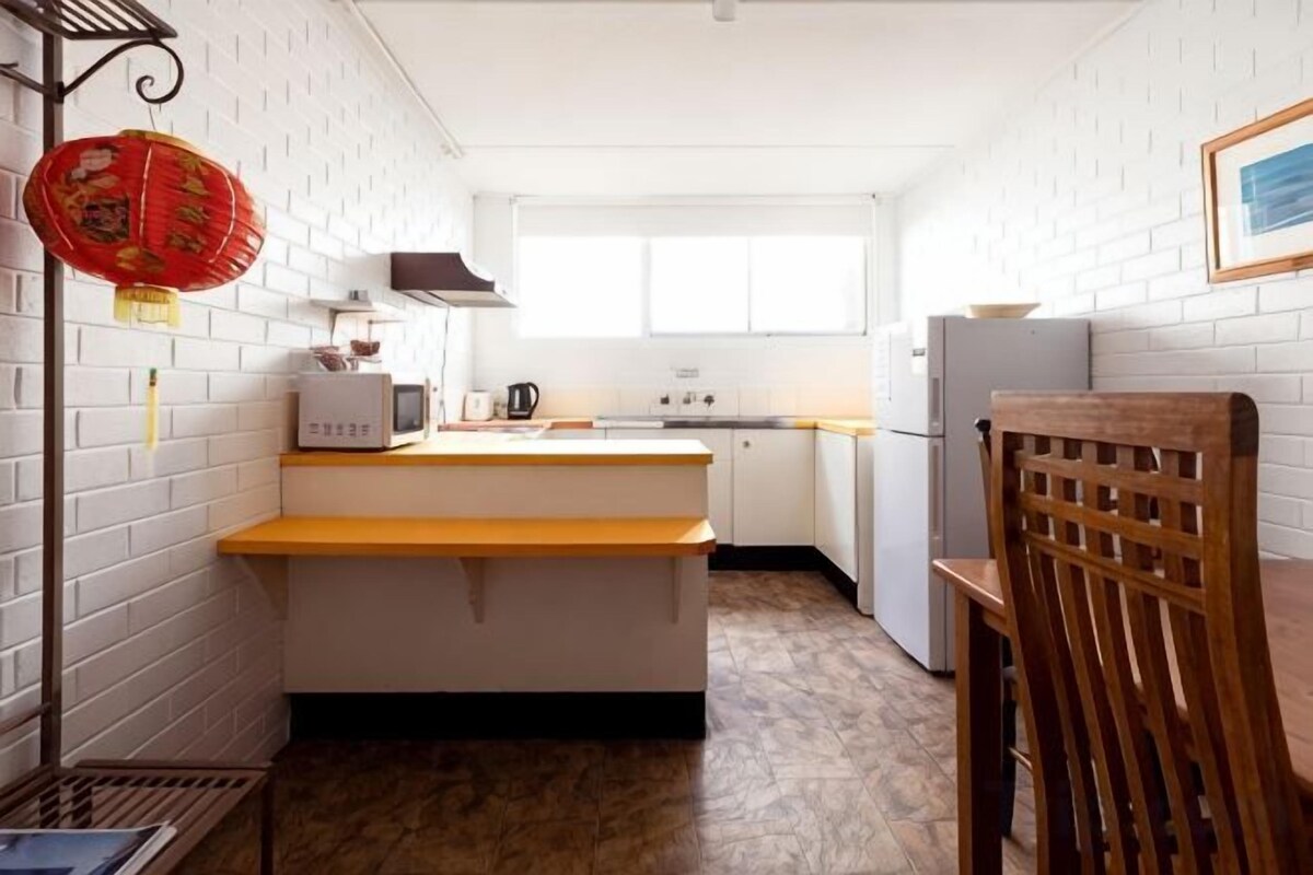 Mini-Kühlschrank, Wasserkocher
