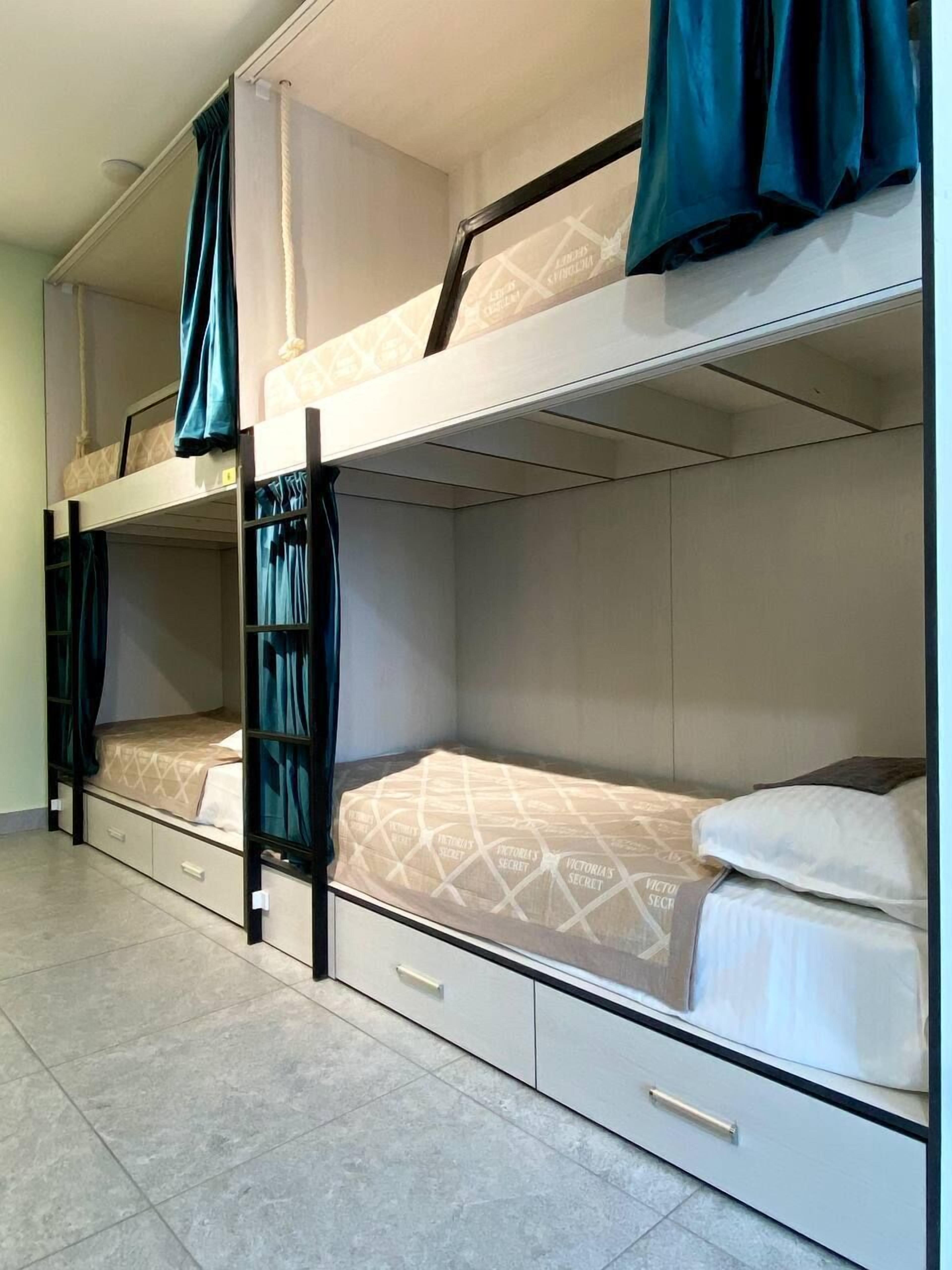 Sistema de insonorización, wifi gratis y ropa de cama 